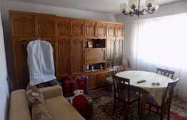 Apartament 3 camere, 80 mp, decomandat, boxa, zona Gradini Manastur