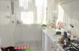 Garsoniera, 28,5 mp, decomandata, zona strazii Andrei Saguna