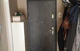 Apartament 2 camere, 68 mp, etaj intermediar, zona strazii Trifoiului