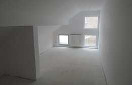 De vanzare casa cuplata, 364 mp, teren 447 mp, semifinisata, zona linistita!