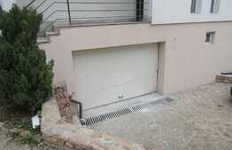 De vanzare casa cuplata, 364 mp, teren 447 mp, semifinisata, zona linistita!