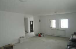 De vanzare casa cuplata, 364 mp, teren 447 mp, semifinisata, zona linistita!