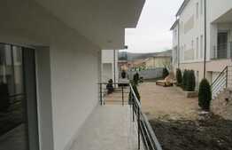 Casa cuplata, 182 mp utili, 244 mp teren, front 12 ml, zona linistita!