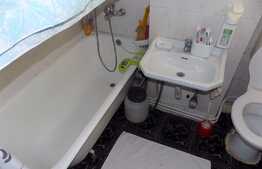 Apartament 4 camere, 67 mp, boxa la subsol, etaj intermediar, zona strazii Bucium