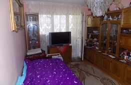 Apartament 4 camere, 67 mp, boxa la subsol, etaj intermediar, zona strazii Bucium