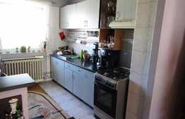 4 camere, 80 mp, decomandat, boxa la subsol, parcare, zona strazii Mehedinti