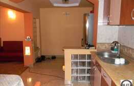 Apartament decomandat cu 4 camere, 87 mp, zona Calea Floresti