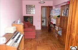 Apartament decomandat cu 4 camere, 87 mp, zona Calea Floresti