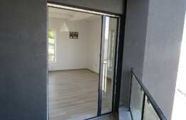 Apartament 2 camere, 52,5 mp, parcare, etaj intermediar, zona strazii Donath