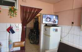 De vanzare garsoniera, 36 mp, decomandata, zona Auchan