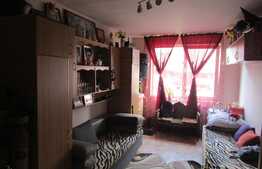 De vanzare garsoniera, 36 mp, decomandata, zona Auchan