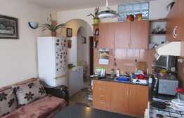 De vanzare garsoniera 42 mp, decomandata, etaj intermediar, zona Ambient