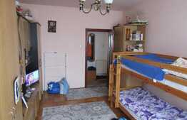 De vanzare garsoniera 42 mp, decomandata, etaj intermediar, zona Ambient