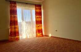 Apartament 3 camere, 82 mp, imobil nou, parcare, zona restaurantului Regal