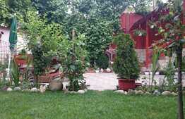 Apartament 3 camere, 110 mp, decomandat, imobil tip casa/vila, zona Petrom