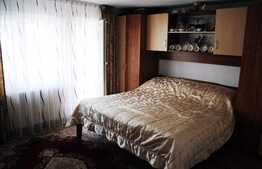 Apartament 3 camere, 110 mp, decomandat, imobil tip casa/vila, zona Petrom