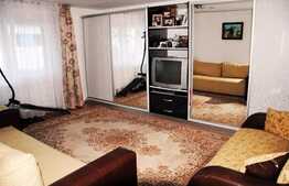 Apartament 3 camere, 110 mp, decomandat, imobil tip casa/vila, zona Petrom