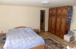 Casa 4 camere, 176 mp, teren 1254 mp, zona linistita de case/vile