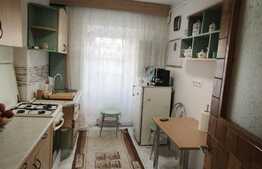 3 camere, 67,4 mp, decomandat, etaj intermediar, garaj, zona strazii Primaverii