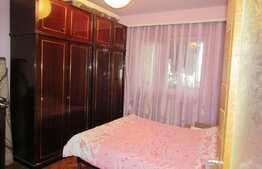 3 camere, 67,4 mp, decomandat, etaj intermediar, garaj, zona strazii Primaverii