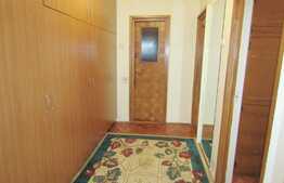 3 camere, 67,4 mp, decomandat, etaj intermediar, garaj, zona strazii Primaverii