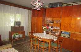 De vanzare apartament 3 camere, 63 mp, decomandat, zona BIG