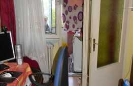 De vanzare apartament cu 4 camere, 57 mp,  zona strazii Mehedinti