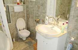 Apartament 4 camere, 65 mp, decomandat, parcare, garaj, boxa, zona Piata Flora