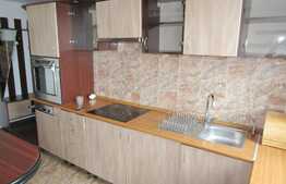 Apartament 4 camere, 65 mp, decomandat, parcare, garaj, boxa, zona Piata Flora