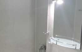 Apartament 2 camere, 50 mp, decomandat, boxa subsol, zona Hotel Royal