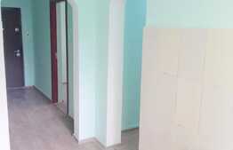 Apartament 2 camere, 50 mp, decomandat, boxa subsol, zona Hotel Royal