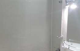 Apartament 2 camere, 50 mp, decomandat, boxa subsol, zona Hotel Royal