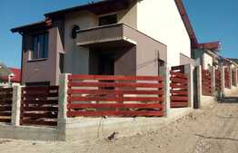 Casa individuala, 157 mp, semifinisata, 370 mp teren, zona linistita!