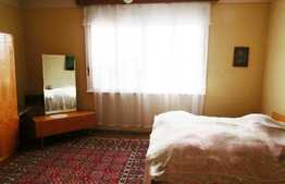 Casa de vanzare, 222 mp utili, 1504 mp teren, zona linistita de case