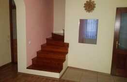 Duplex, 130 mp utili, 200 mp teren, zona linistita de case!
