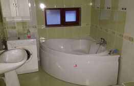 Duplex, 130 mp utili, 200 mp teren, zona linistita de case!