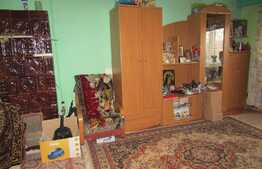 Apartament de vanzare cu 3 camere, 62 mp! Garaj! Zona sensului giratoriu!