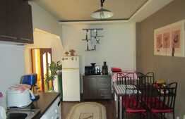 Casa cuplata, 50,4 mp utili, teren de 265 mp, zona linistita