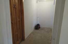 De vanzare garsoniera, 27 mp, decomandata, zona Bulevardul Muncii