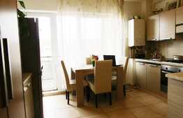 De vanzare apartament 2 camere, 50 mp, etaj intermediar, zona Petrom