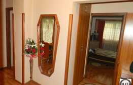 Apartament 2 camere decomandate, 56 mp, zona FSEGA. Loc de parcare si boxa!