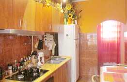 Apartament 2 camere, 80,2 mp, etaj intermediar, boxa subsol, zona Piata Unirii