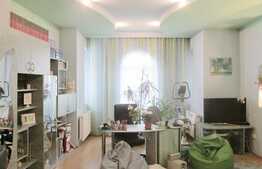 Apartament 2 camere, 80,2 mp, etaj intermediar, boxa subsol, zona Piata Unirii