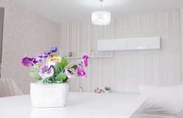 Apartament 2 camere, 60 mp, decomandat, imobil nou, zona Iulius Mall. La cheie!