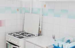 Garsoniera 29 mp, etaj intermediar, zona strazii Parang