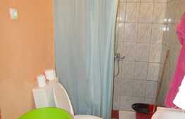 Apartament 2 camere, 44 mp, decomandat, gradina, parcare, zona strazii Paris