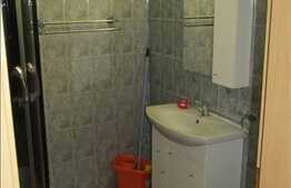 Vanzare 2 camere, 58 mp utili, decomandat, boxa! Zona Horea!