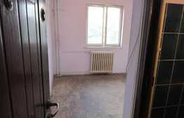 De vanzare garsoniera 11 mp, etaj intermediar, zona strazii Constantin Brancusi