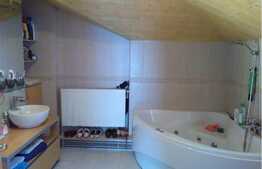 De vanzare apartament 2 camere, 80 mp, terasa, garaj, zona semicentrala!