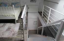 Apartament pe doua niveluri, 3 camere, 70 mp! Zona strazii Florilor!